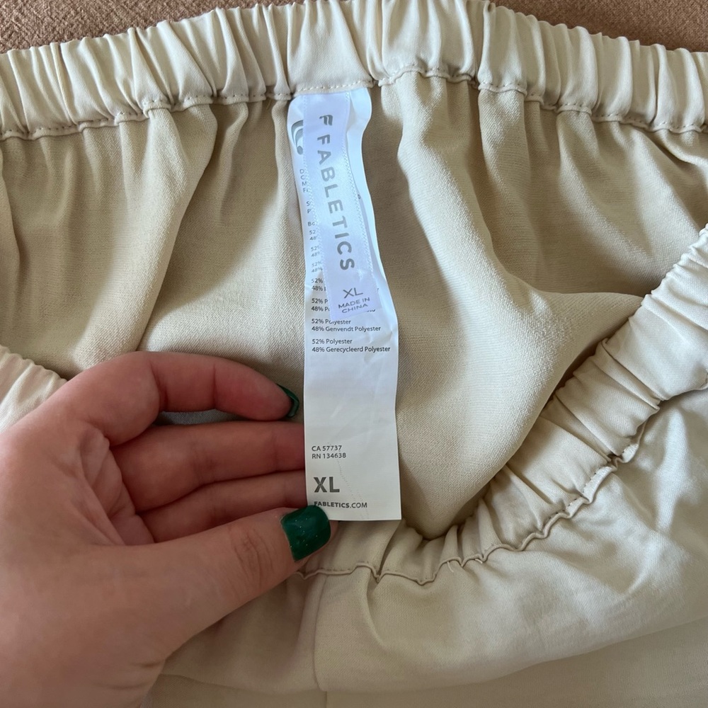 Fabletics pants - Picture 3 of 3